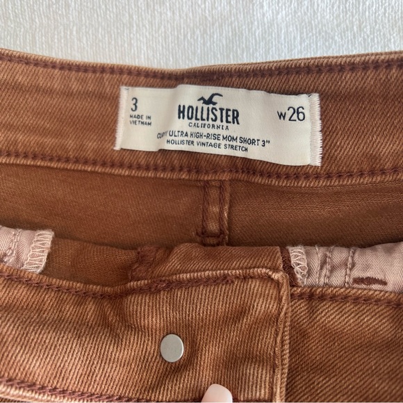 High Waisted Hollister Denim Shorts - Picture 3 of 4